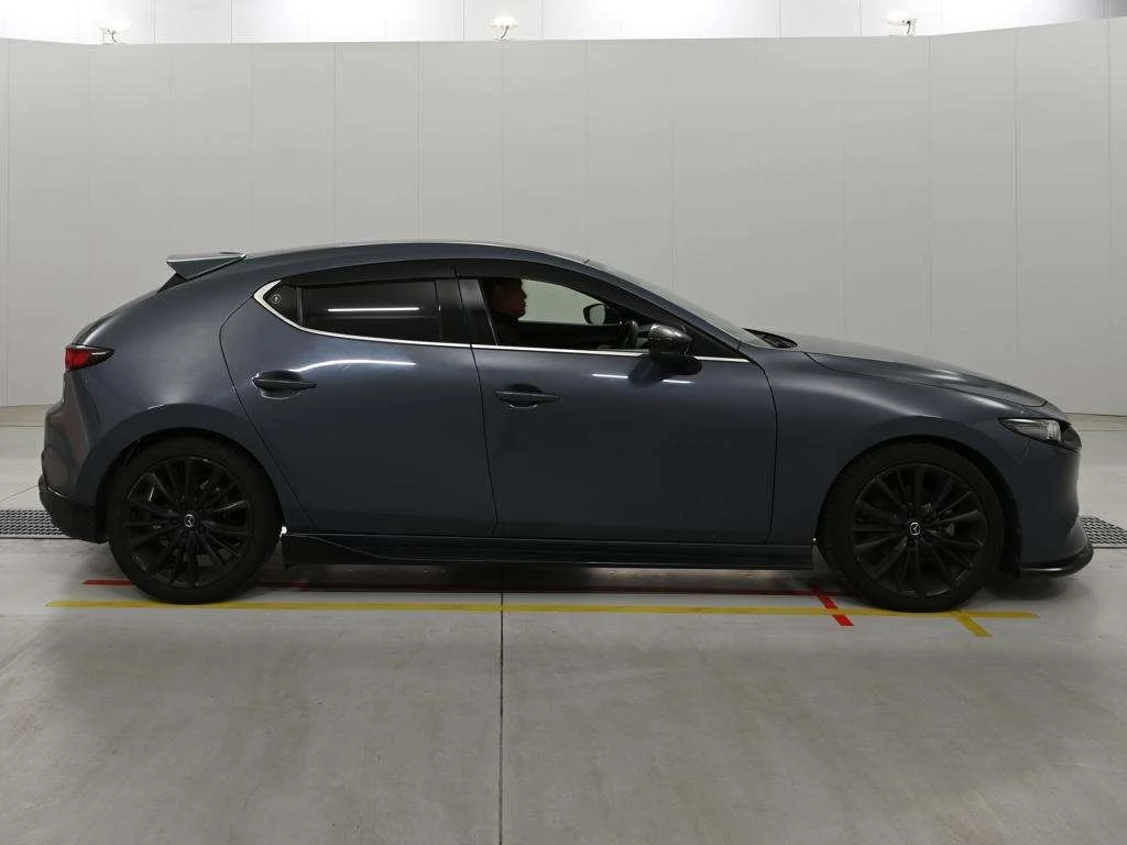 Mazda Mazda3  с аукциона в Японии