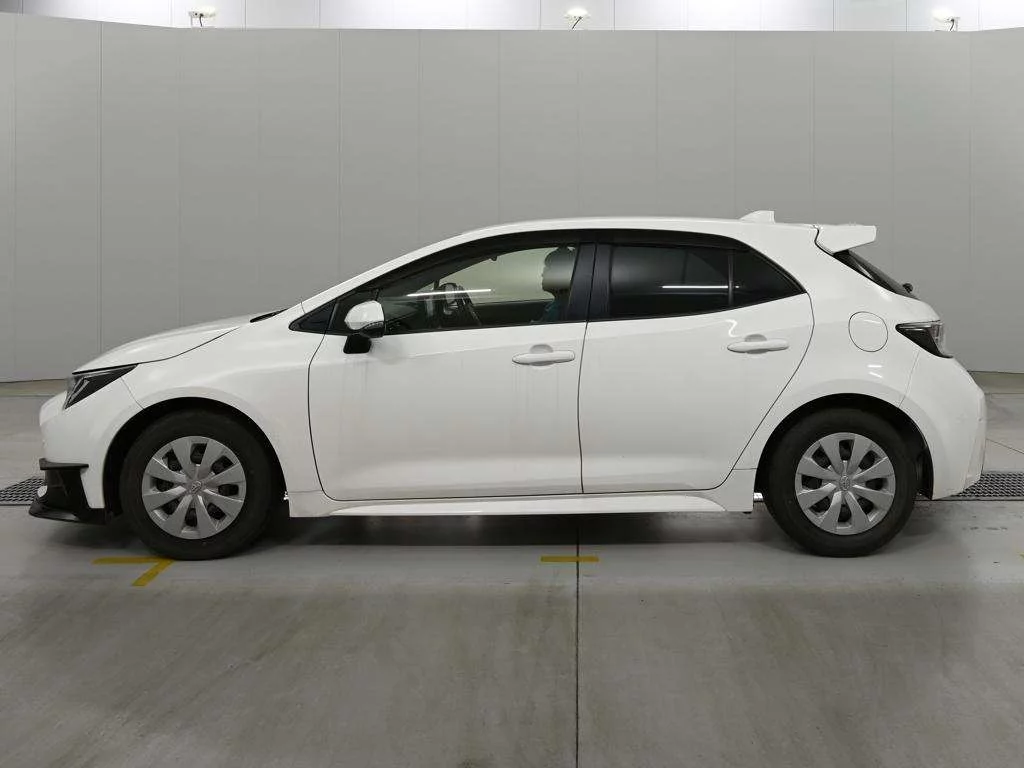 Toyota Corolla Sport  с аукциона в Японии