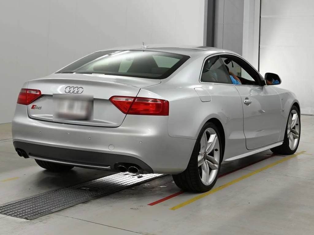 Audi S5  с аукциона в Японии