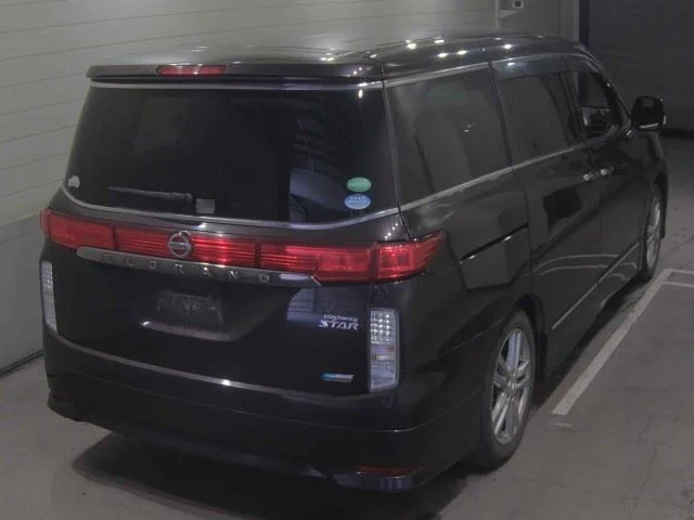 Nissan Elgrand 2013