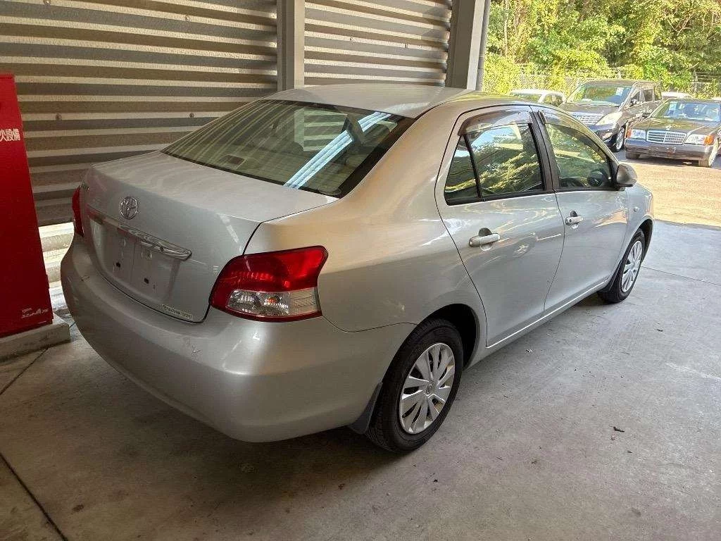 Toyota Belta  с аукциона в Японии