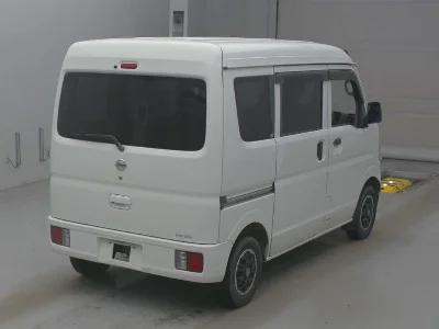NISSAN CLIPPER VAN