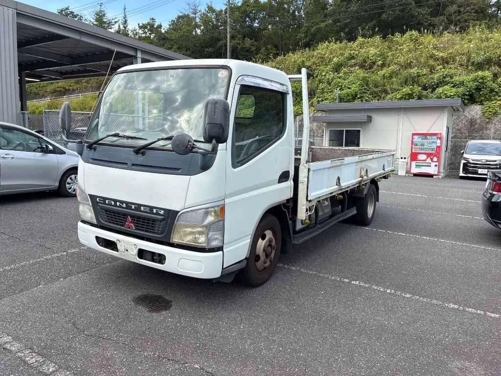 Mitsubishi Fuso Canter  с аукциона в Японии