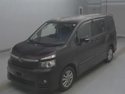 TOYOTA VOXY, 2012 — лот японского аукциона