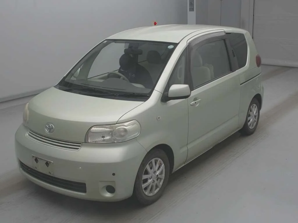Toyota Porte 2009