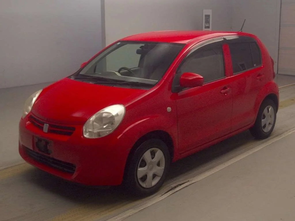 Toyota Passo  с аукциона в Японии