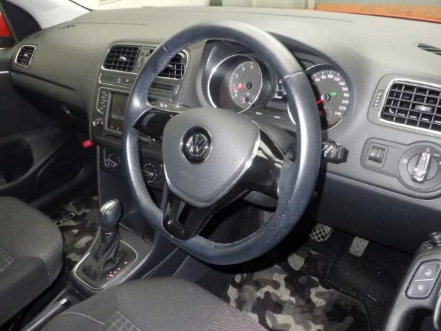 Volkswagen Polo  с аукциона в Японии