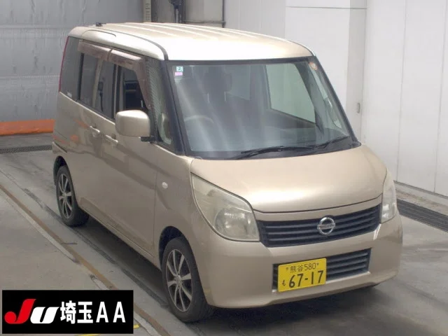 Nissan Roox 2012