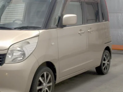 NISSAN ROOX