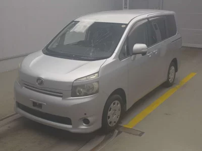 TOYOTA VOXY, 2009 — лот японского аукциона