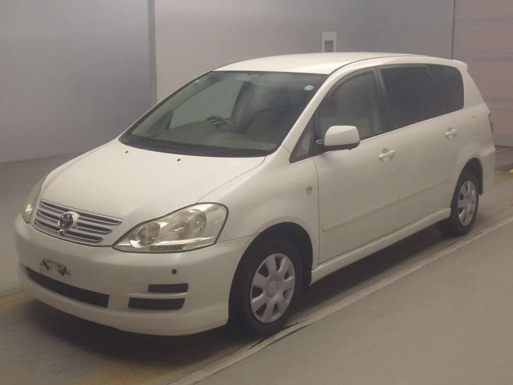 Toyota Ipsum  с аукциона в Японии