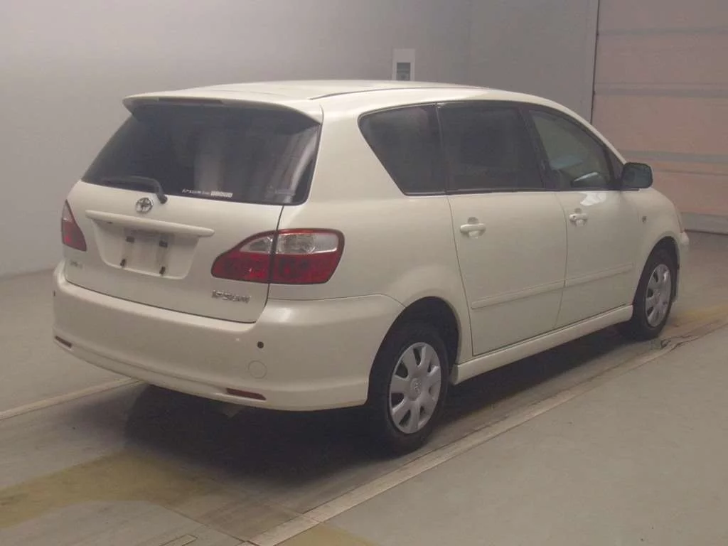 Toyota Ipsum  с аукциона в Японии