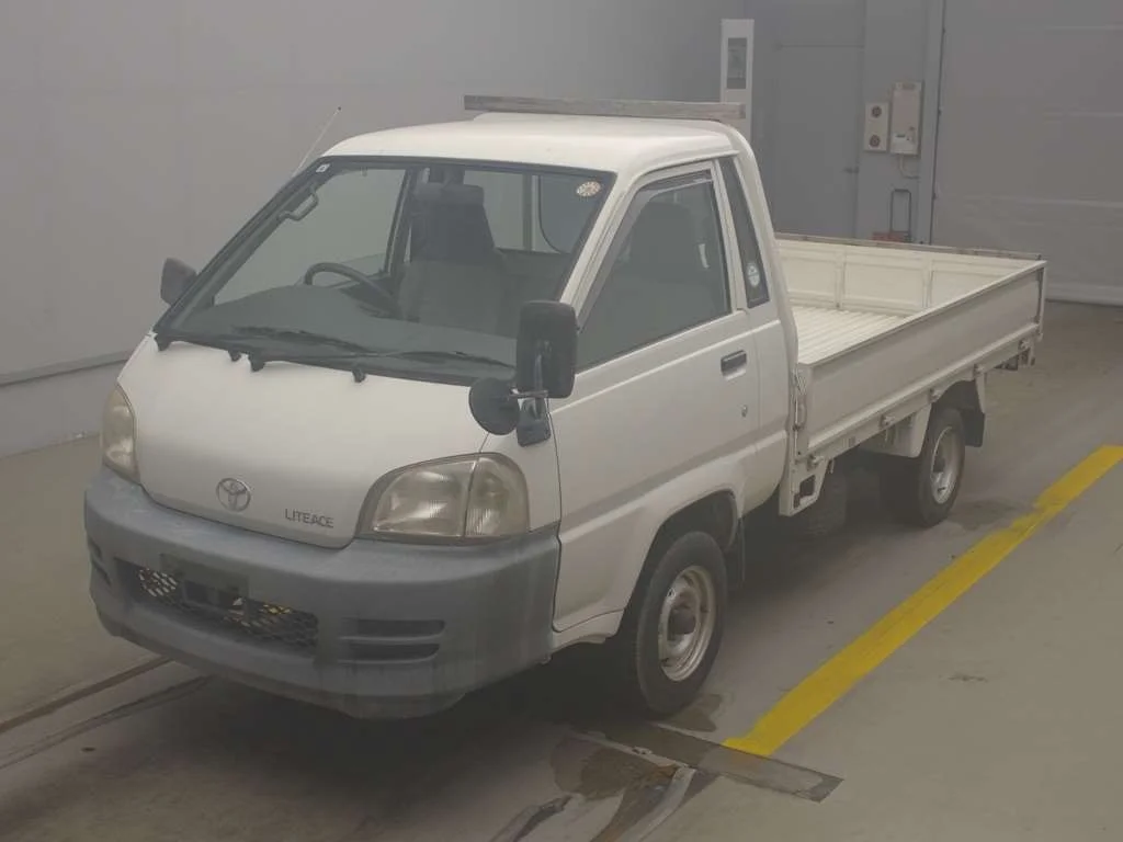 Toyota Lite Ace Truck 2004