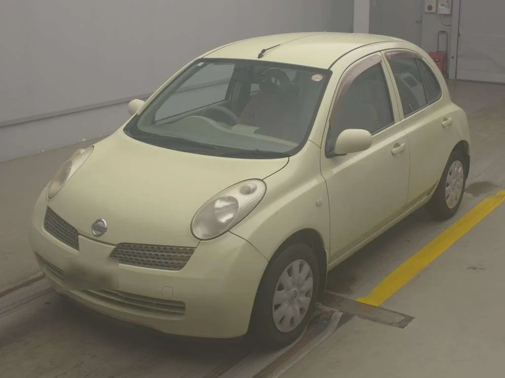 Nissan March 2004