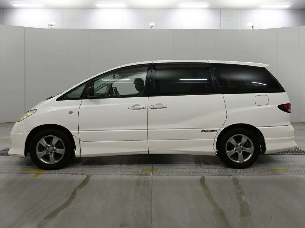 Toyota ESTIMA L  с аукциона в Японии
