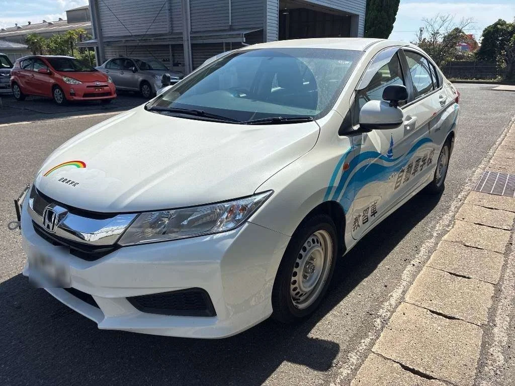 Honda Grace  с аукциона в Японии