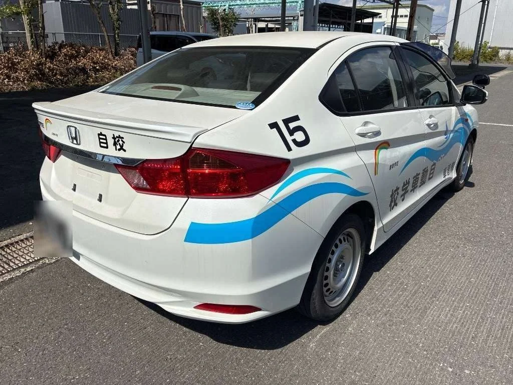 Honda Grace  с аукциона в Японии