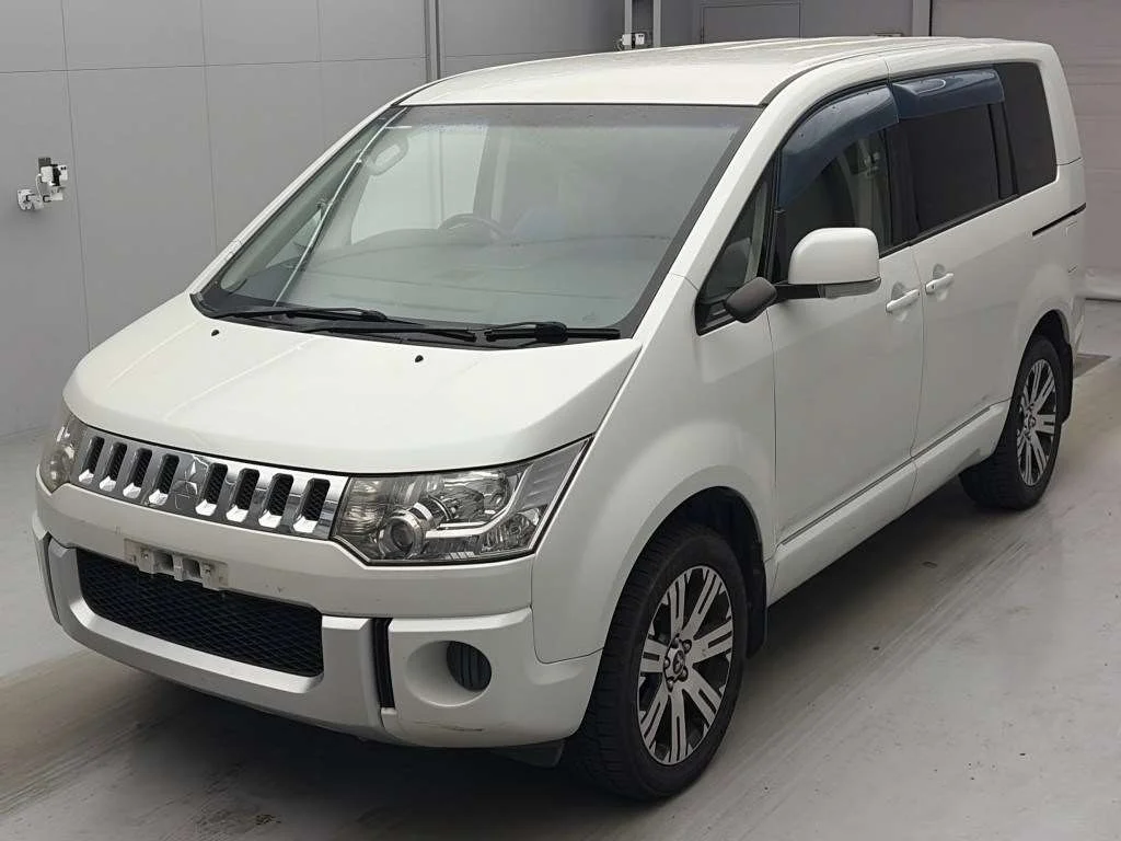 Mitsubishi Delica D:5 2016
