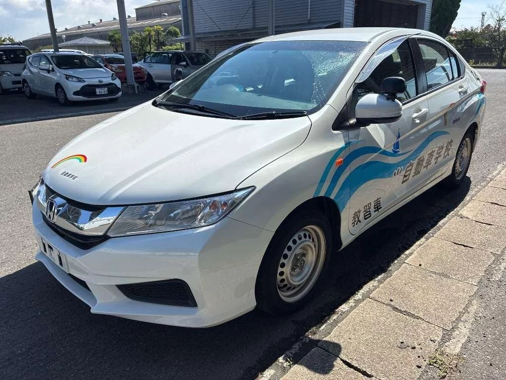 Honda Grace  с аукциона в Японии