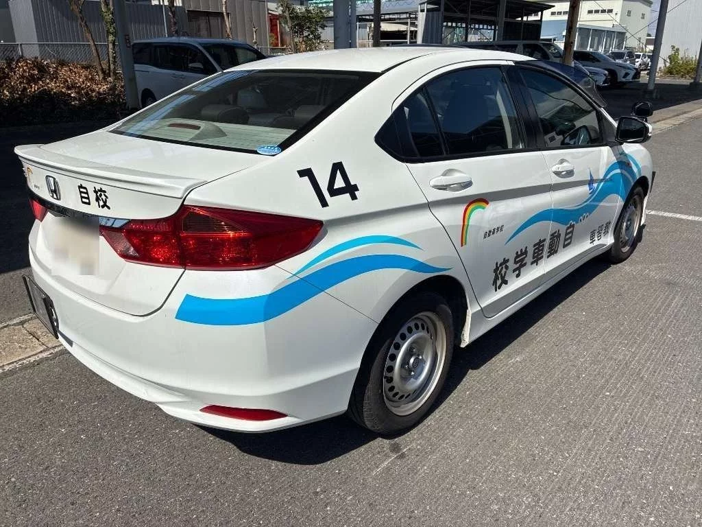 Honda Grace  с аукциона в Японии