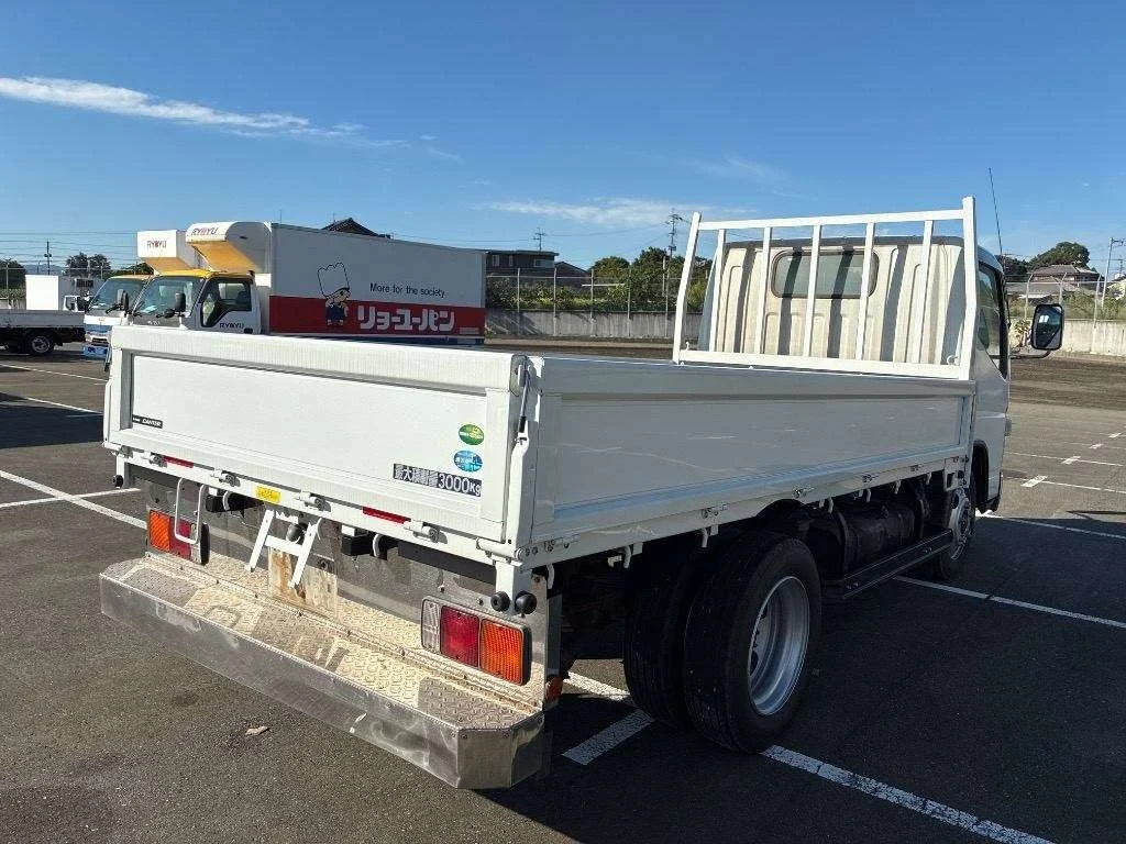 Mitsubishi Fuso Canter  с аукциона в Японии