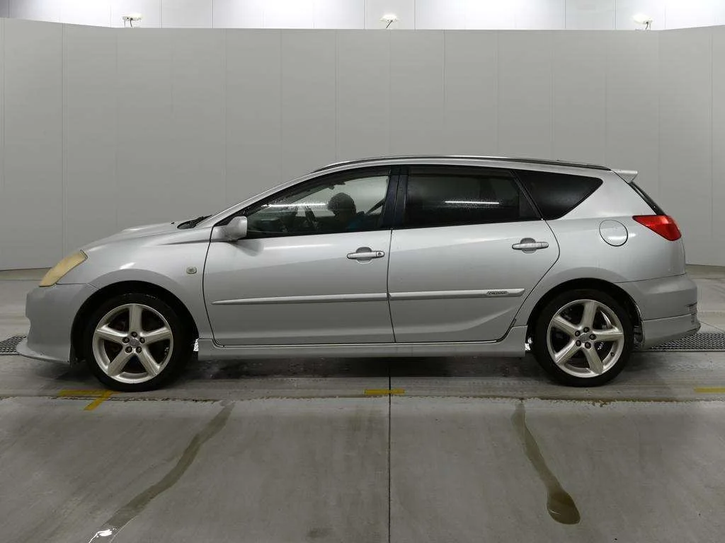 Toyota Caldina  с аукциона в Японии
