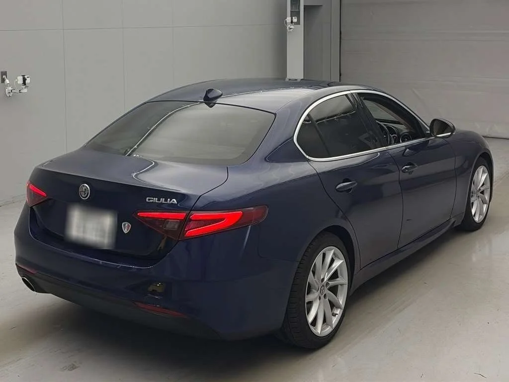 Alfa Romeo Giulia  с аукциона в Японии