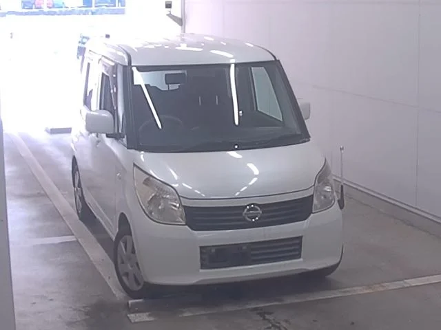 Nissan Roox 2010