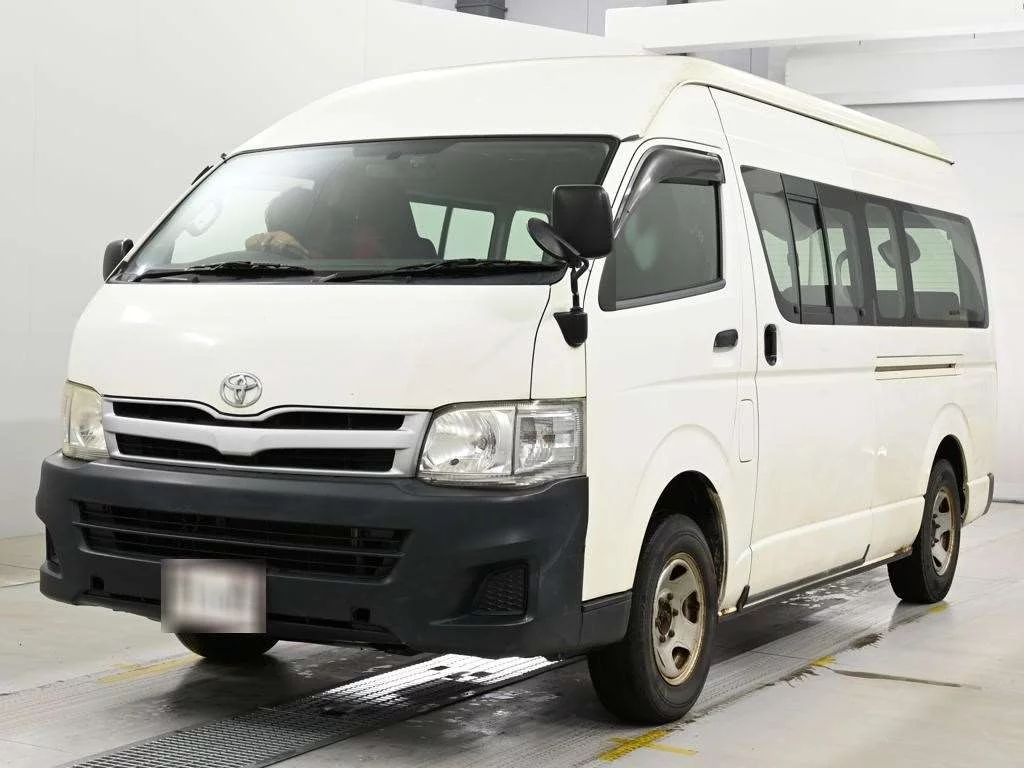 Toyota HiAce 2010