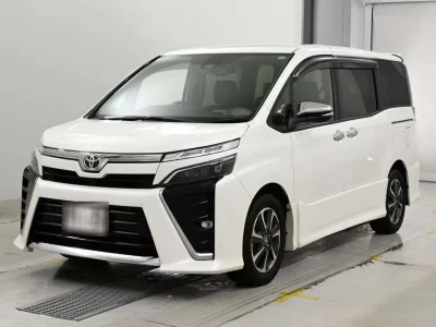 TOYOTA VOXY, 2021 — лот японского аукциона