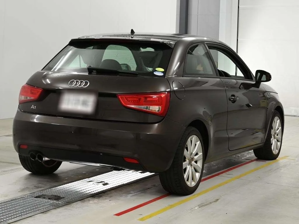Audi A1  с аукциона в Японии