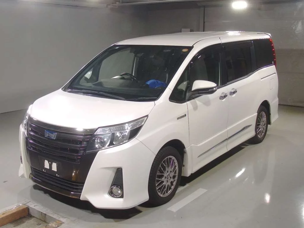 Toyota Noah 2016