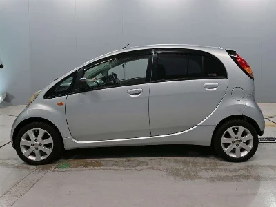 MITSUBISHI I