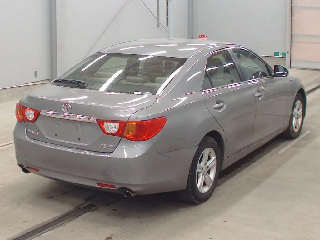 Toyota Mark X  с аукциона в Японии