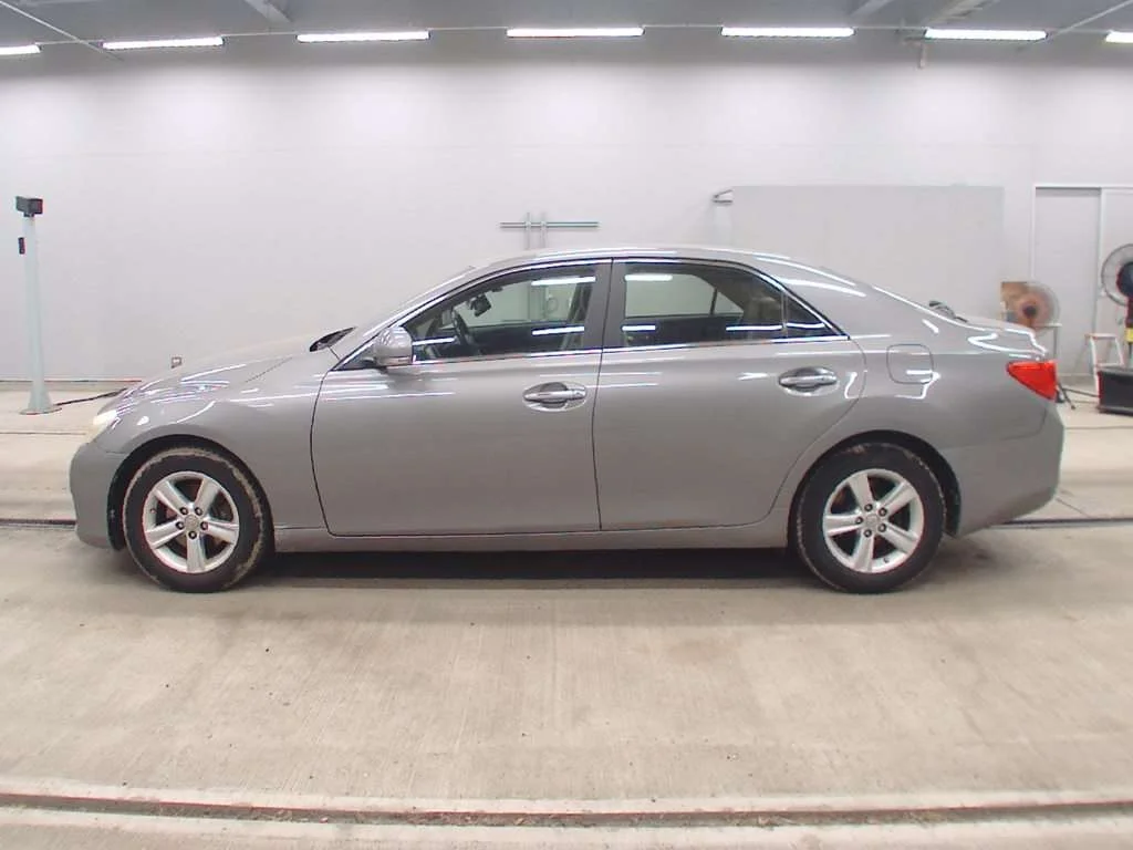 Toyota Mark X  с аукциона в Японии