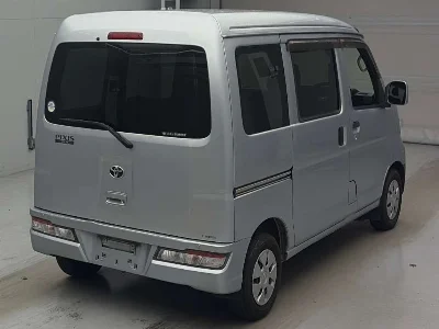 TOYOTA PIXIS VAN
