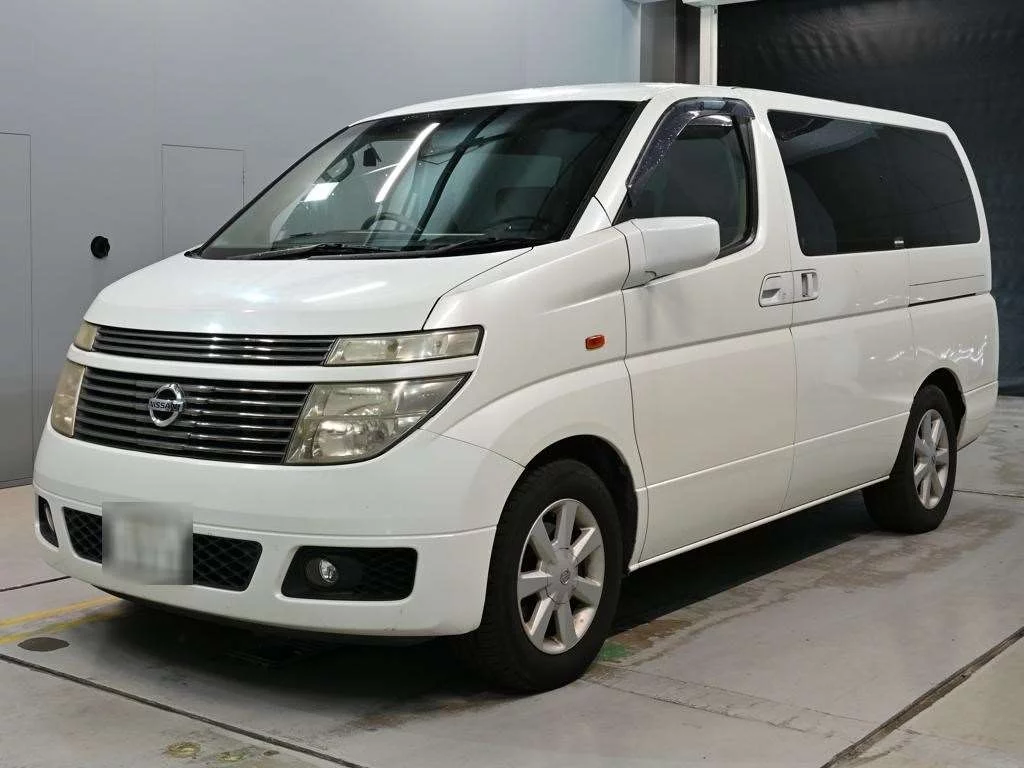 Nissan Elgrand 2004