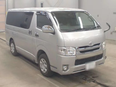 TOYOTA HIACE VAN