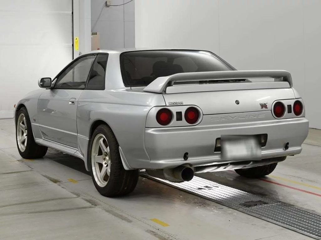 Nissan Skyline  с аукциона в Японии
