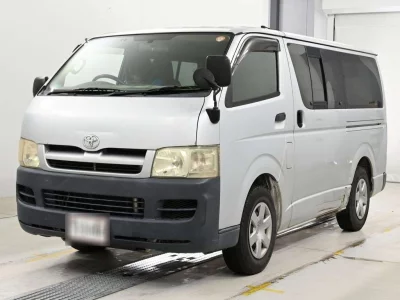 TOYOTA HIACE VAN