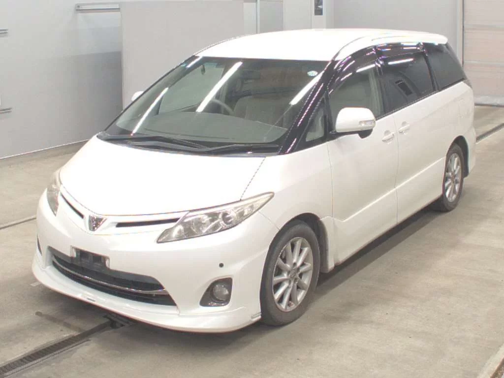 Toyota Estima 2011