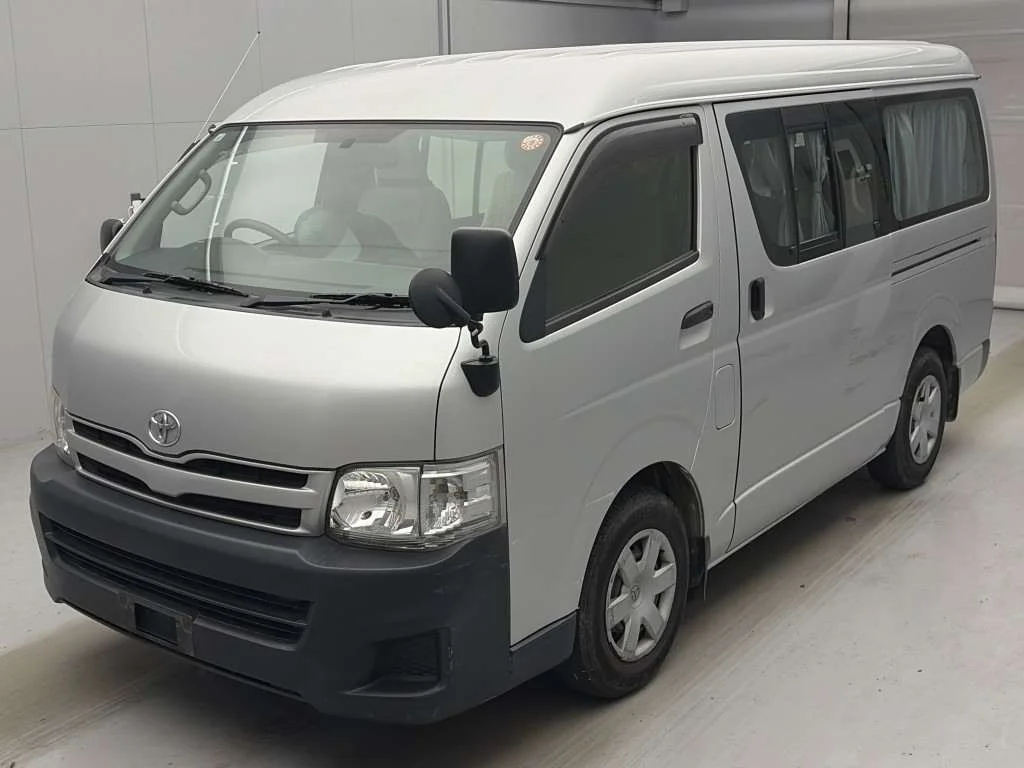Toyota HiAce 2013