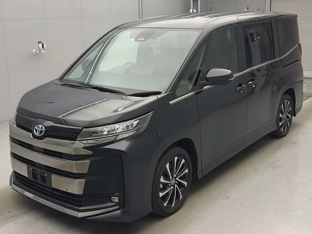 Toyota Noah 2023