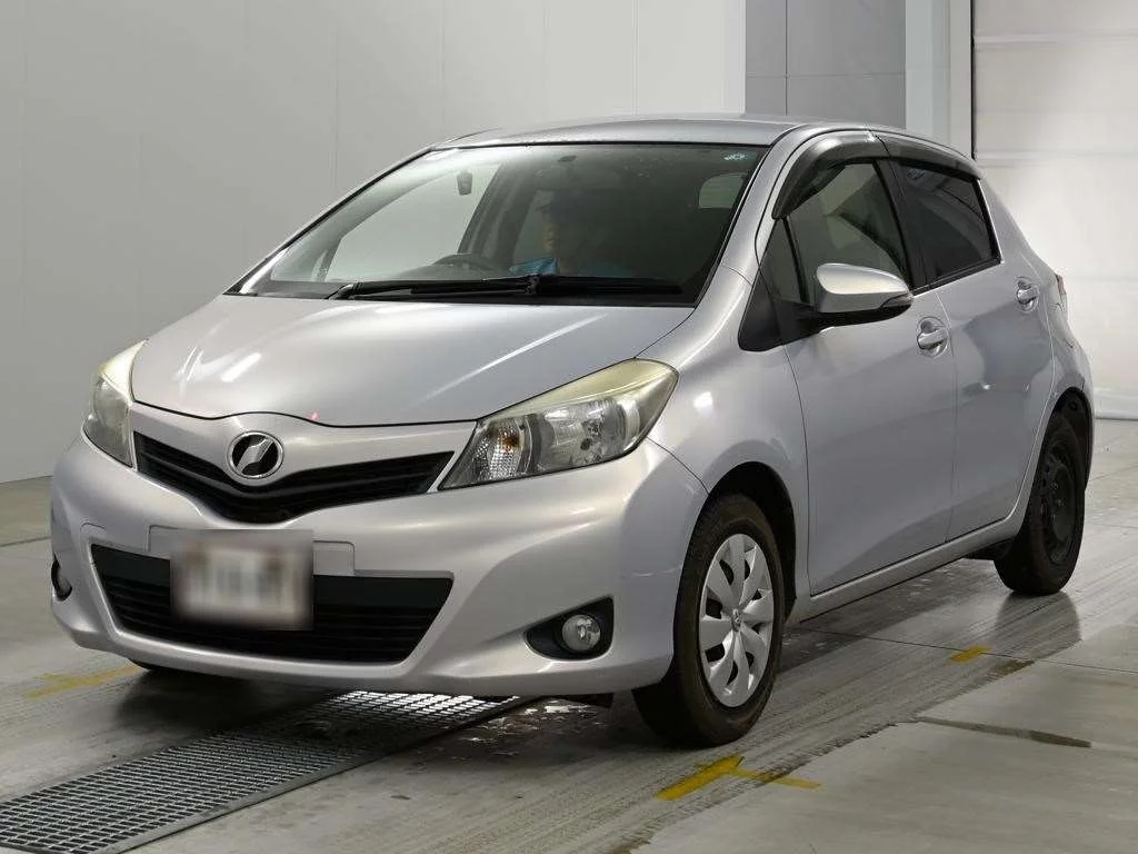 Toyota Vitz 2012