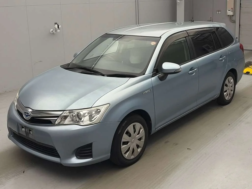 Toyota Corolla Fielder 2013