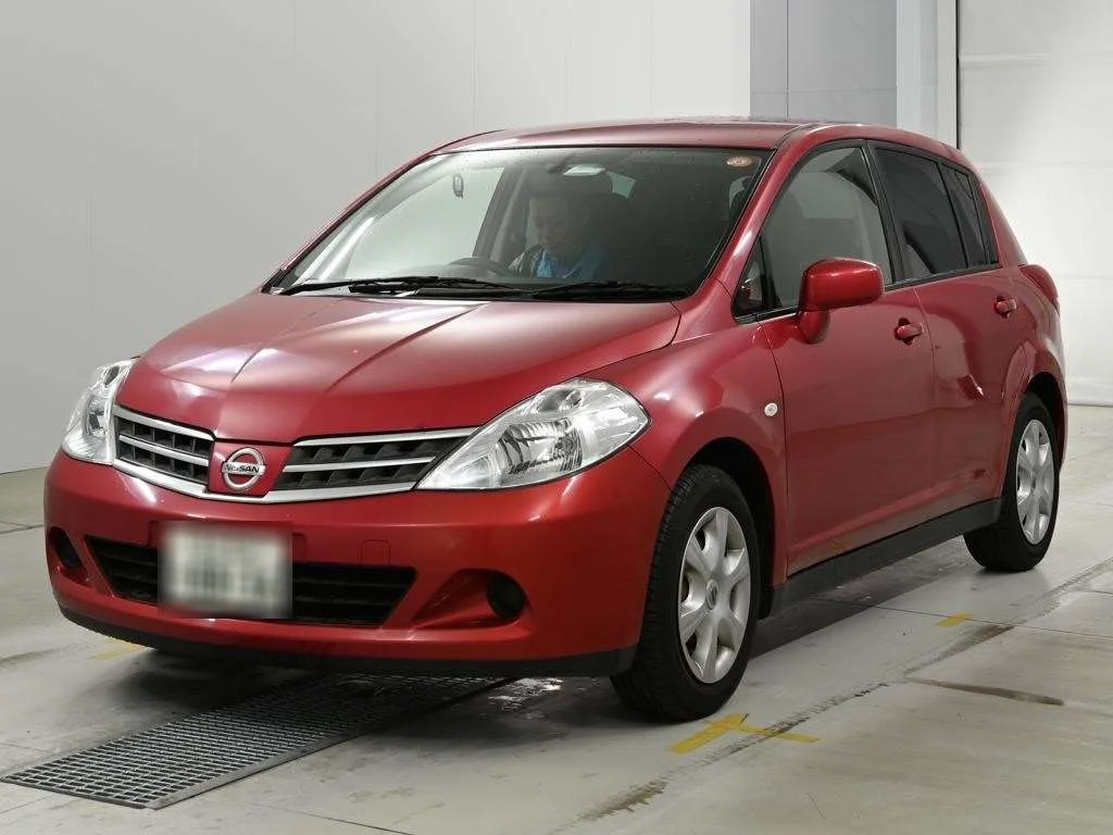 Nissan Tiida 2010