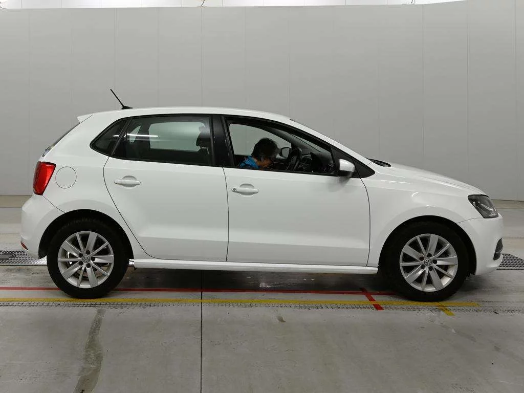 Volkswagen Polo  с аукциона в Японии
