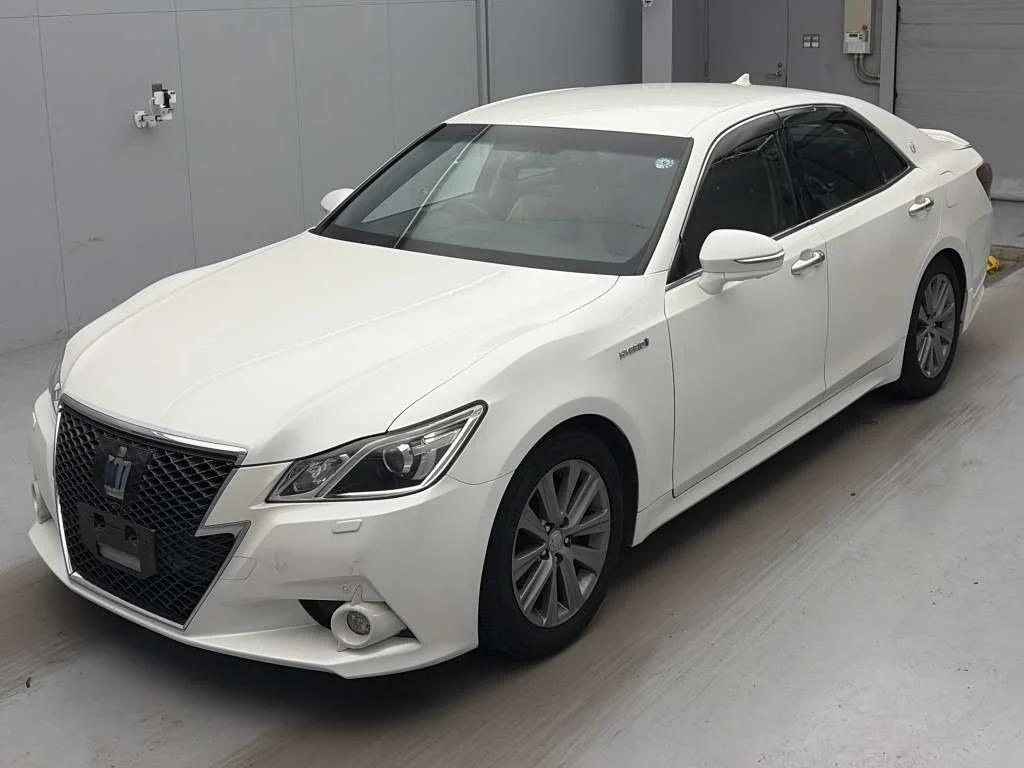 Toyota Crown 2013