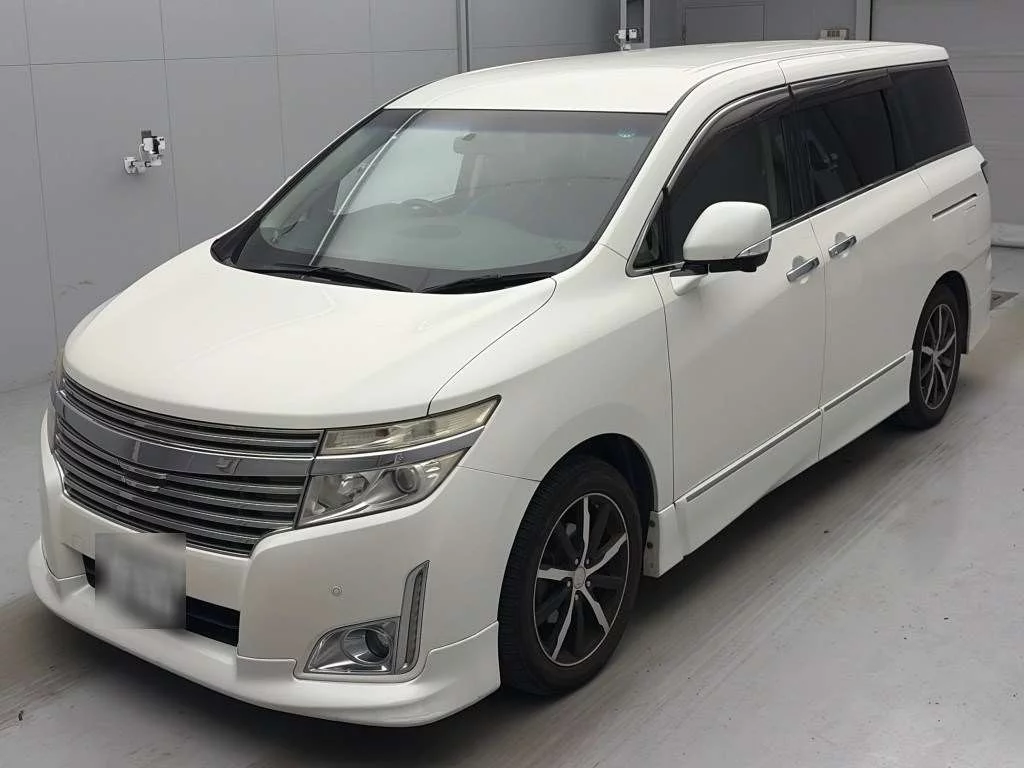 Nissan Elgrand 2011