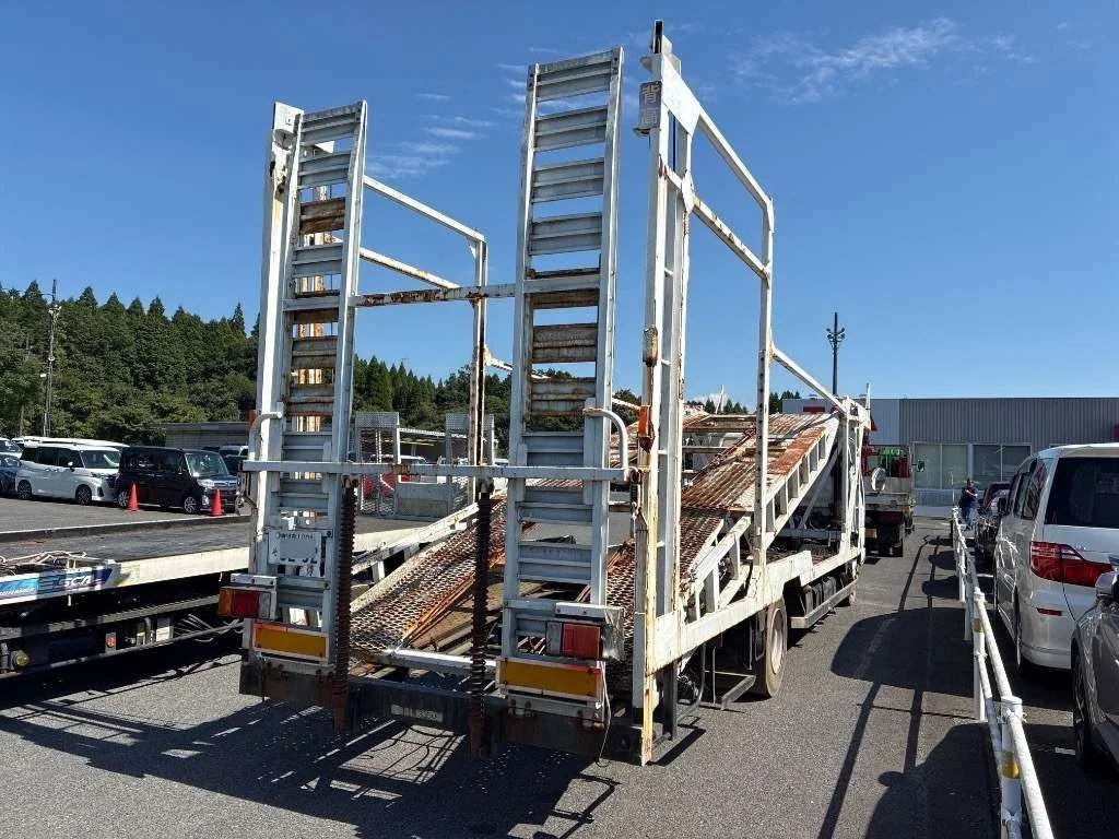 Isuzu Elf  с аукциона в Японии